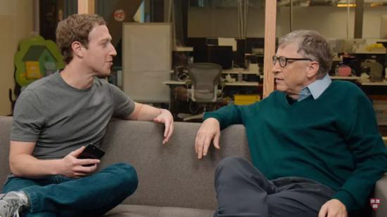 扎克伯格和比尔盖茨共同参加访谈